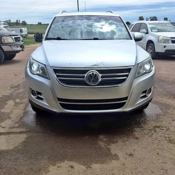 2011 Volkswagen Tiguan Limited 2.0T 4Motion Sport Utility 4D