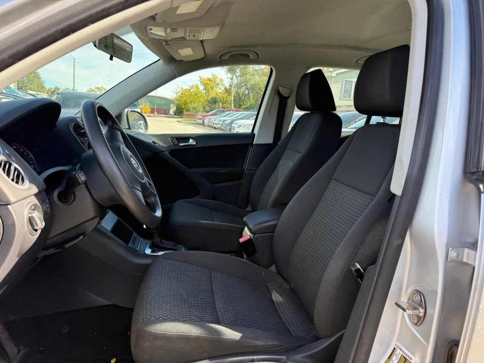 2011 Volkswagen Tiguan - Image 14 of 21