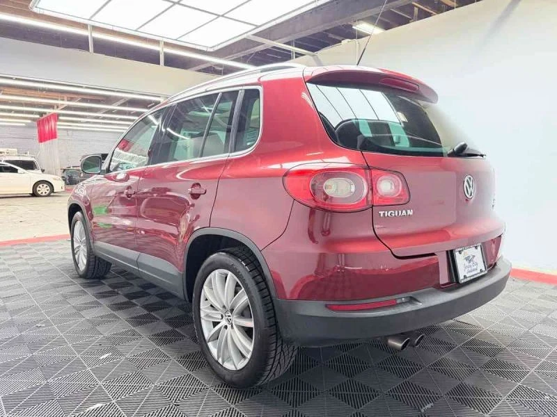 2011 Volkswagen Tiguan - Image 6 of 12