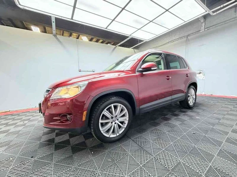 2011 Volkswagen Tiguan - Image 4 of 12