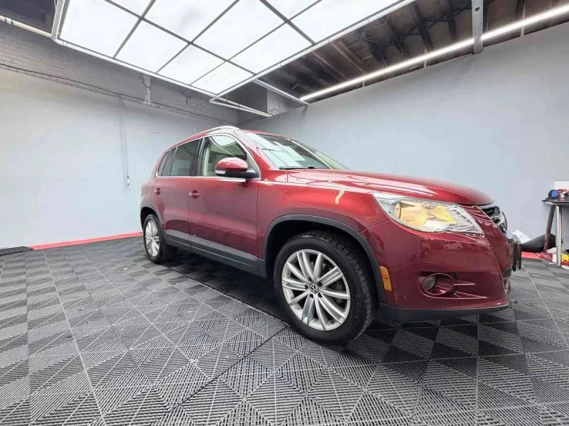 2011 Volkswagen Tiguan - Image 10 of 12