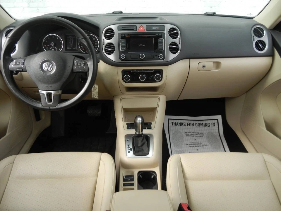 2011 Volkswagen Tiguan - Image 2 of 12