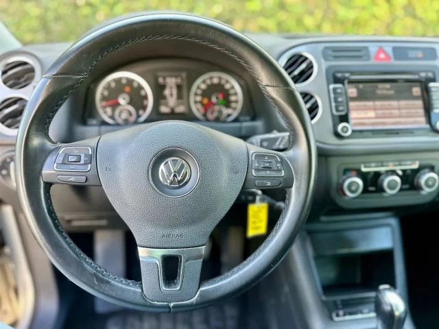 2011 Volkswagen Tiguan - Image 13 of 21
