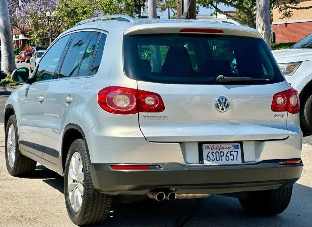 2011 Volkswagen Tiguan - Image 8 of 21