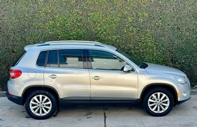 2011 Volkswagen Tiguan - Image 4 of 21