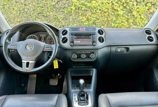 2011 Volkswagen Tiguan - Image 14 of 21