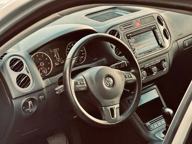 2011 Volkswagen Tiguan - Image 21 of 21