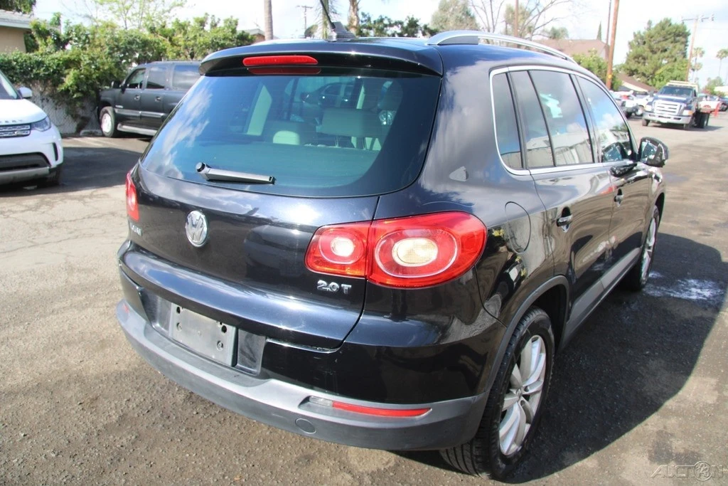 2011 Volkswagen Tiguan - Image 6 of 21