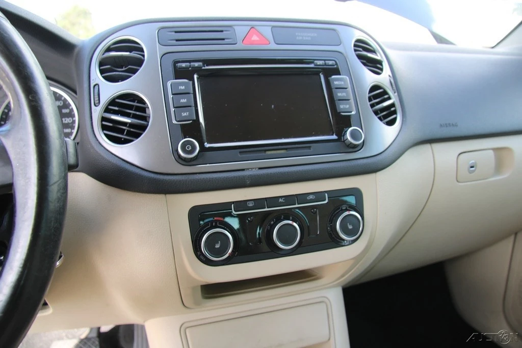 2011 Volkswagen Tiguan - Image 17 of 21
