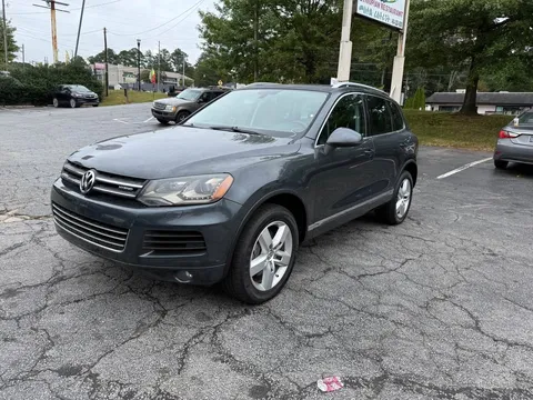 2011 Volkswagen Touareg · Hybrid Sport Utility 4D