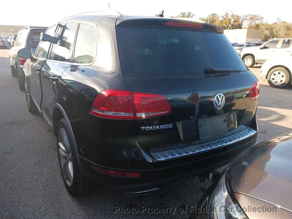 2011 Volkswagen Touareg - Image 3 of 10