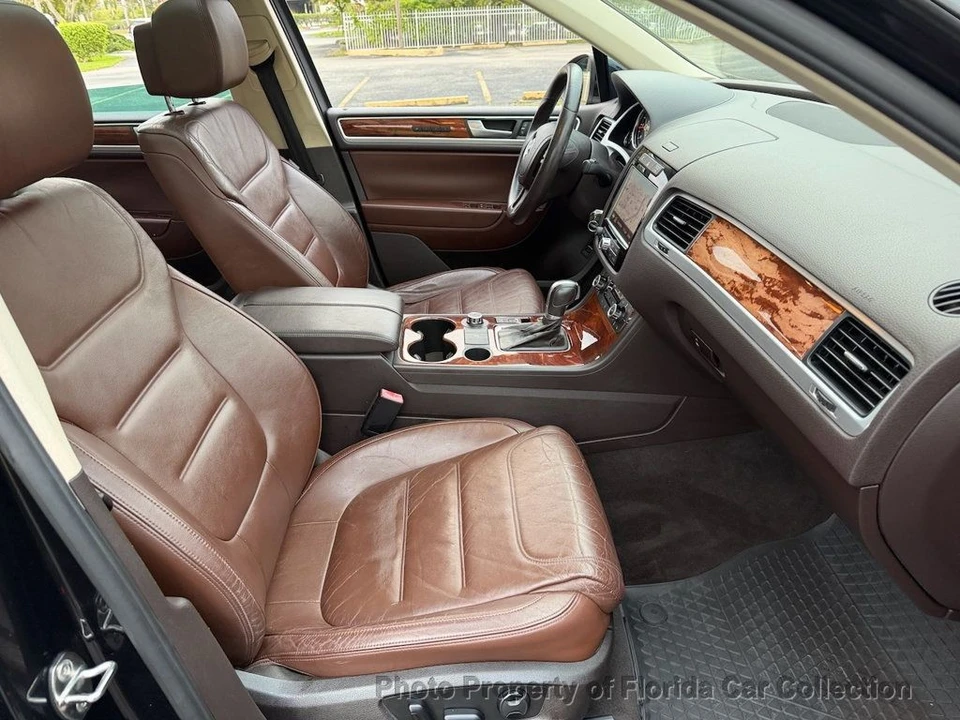 2011 Volkswagen Touareg - Image 8 of 12