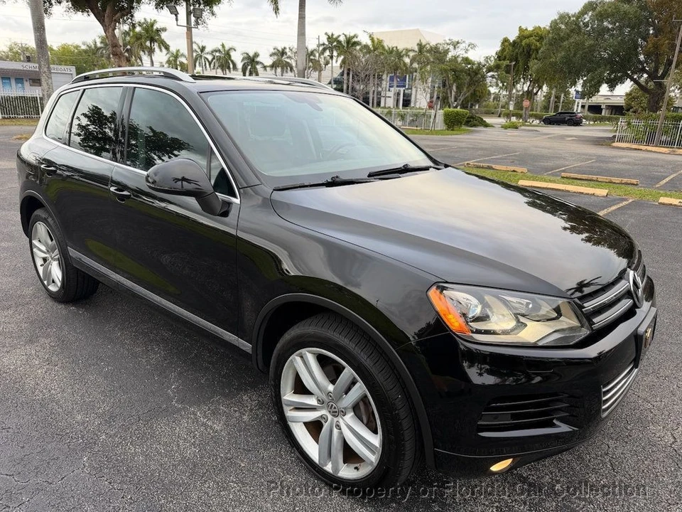 2011 Volkswagen Touareg - Image 2 of 12