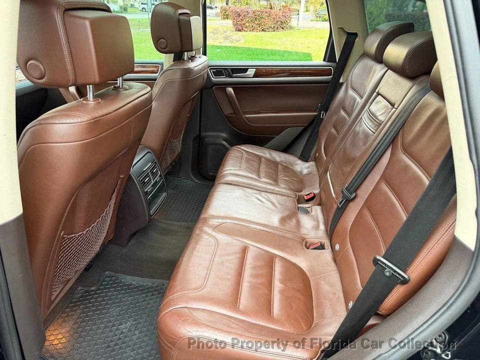 2011 Volkswagen Touareg - Image 9 of 12
