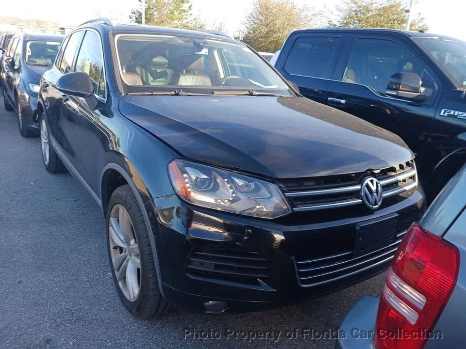 2011 Volkswagen Touareg - Image 2 of 10