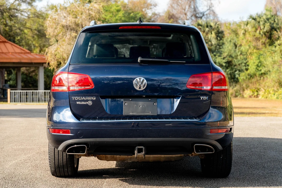 2011 Volkswagen Touareg - Image 5 of 31