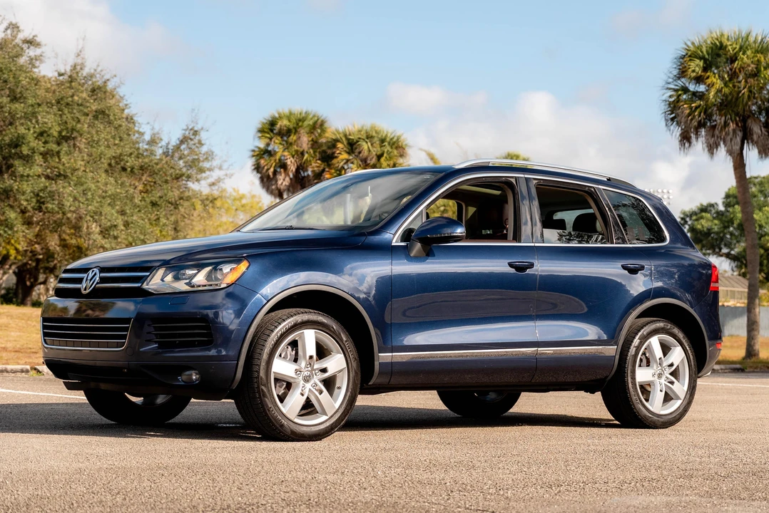 2011 Volkswagen Touareg - Image 8 of 31