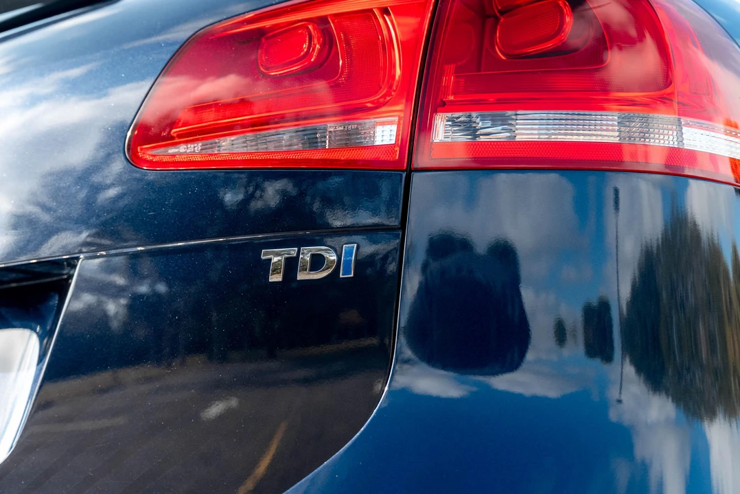 2011 Volkswagen Touareg - Image 22 of 31