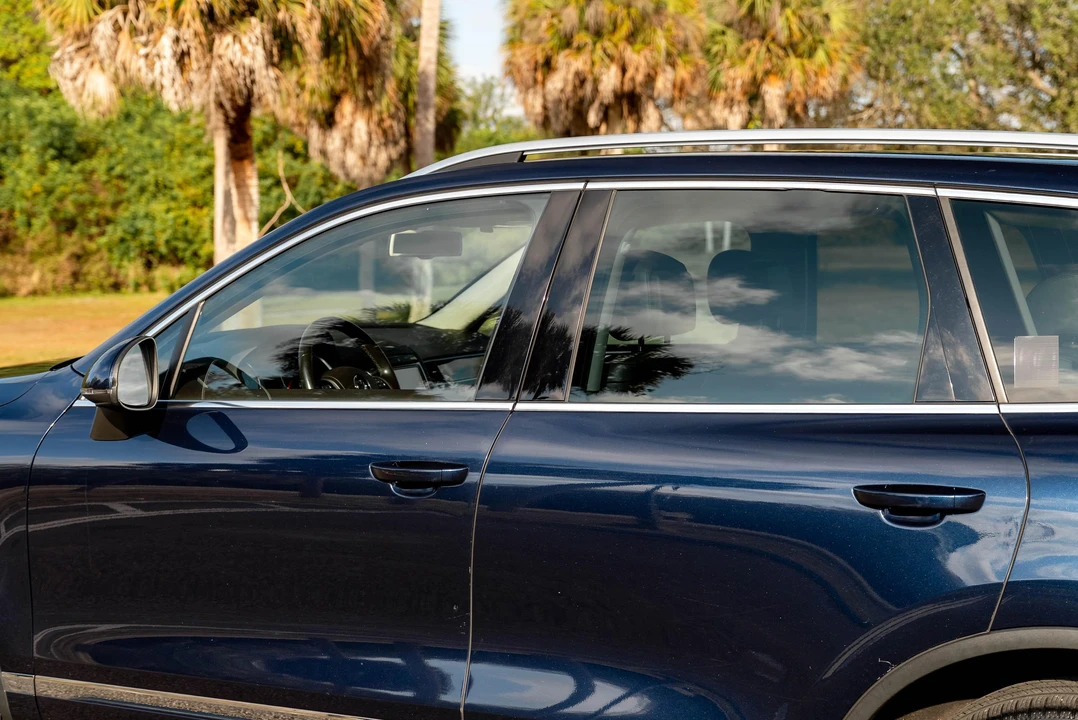 2011 Volkswagen Touareg - Image 17 of 31