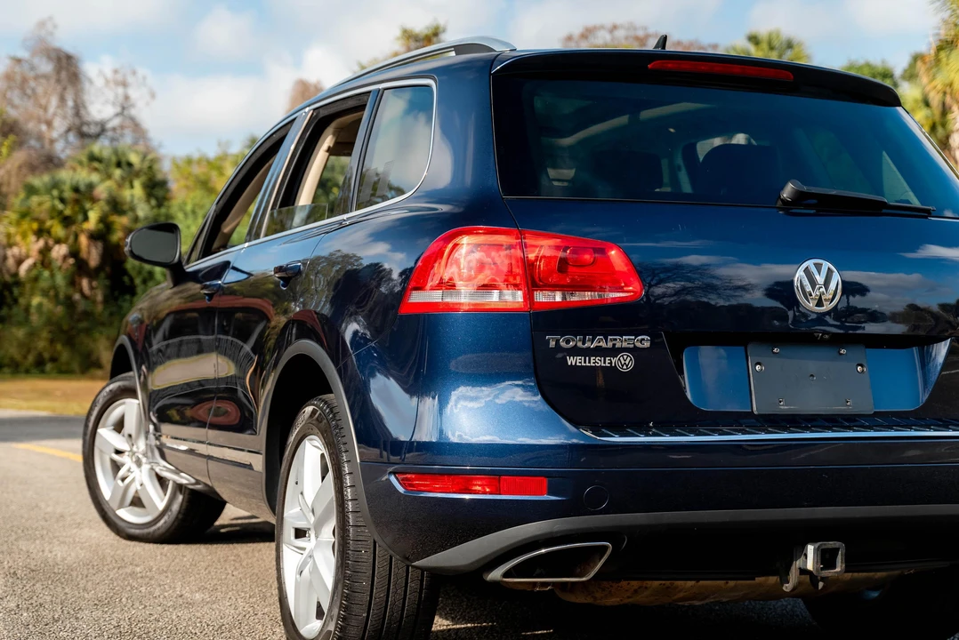 2011 Volkswagen Touareg - Image 19 of 31