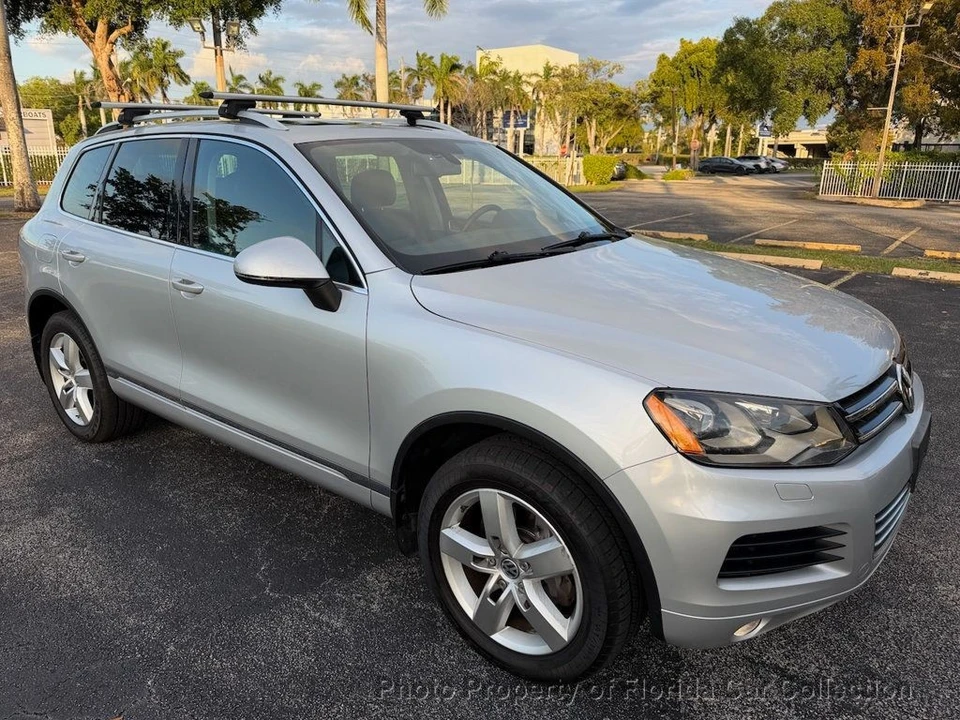 2011 Volkswagen Touareg - Image 2 of 12