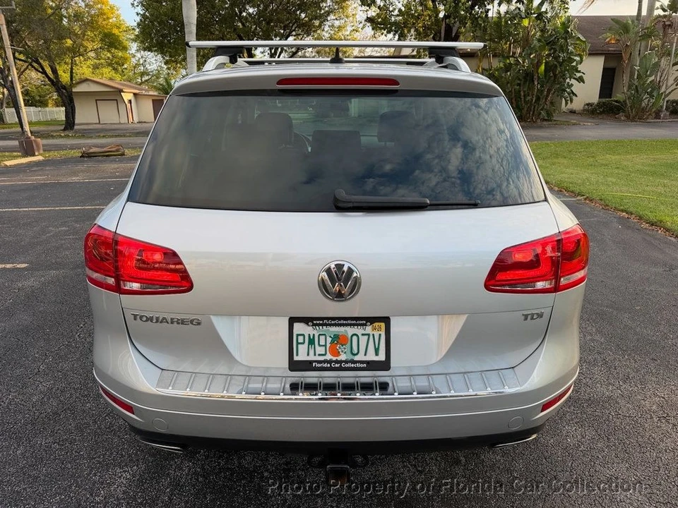 2011 Volkswagen Touareg - Image 6 of 12