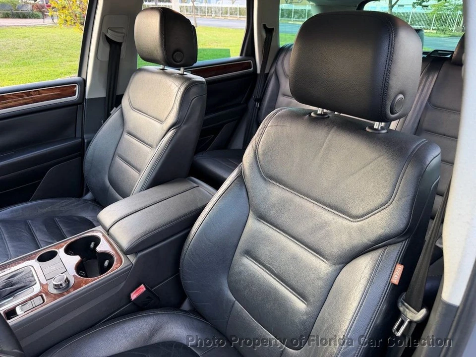 2011 Volkswagen Touareg - Image 8 of 12