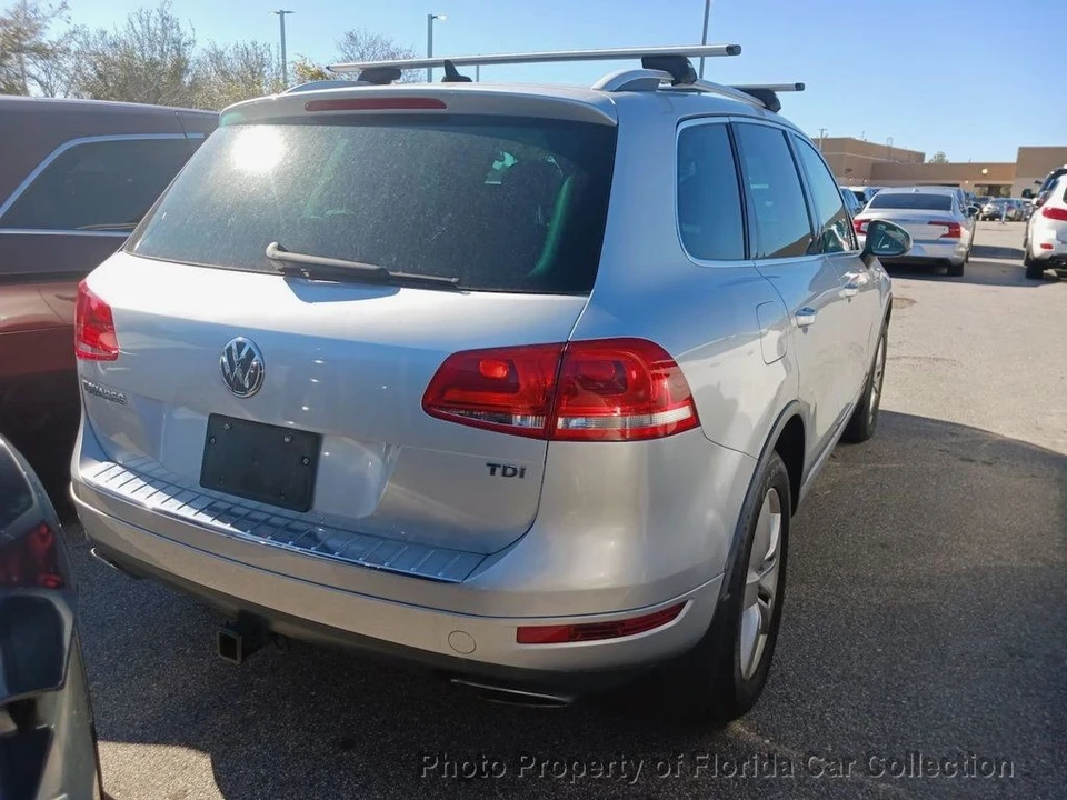 2011 Volkswagen Touareg - Image 4 of 12