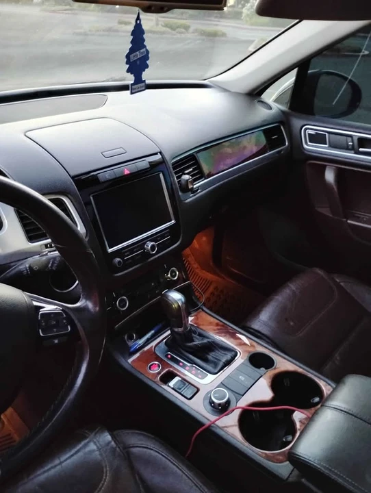 2011 Volkswagen Touareg - Image 9 of 9