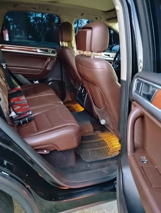 2011 Volkswagen Touareg - Image 6 of 9