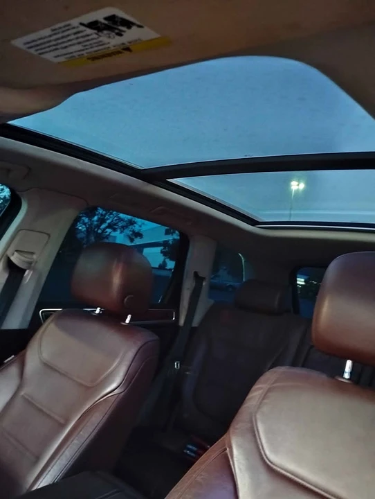 2011 Volkswagen Touareg - Image 7 of 9