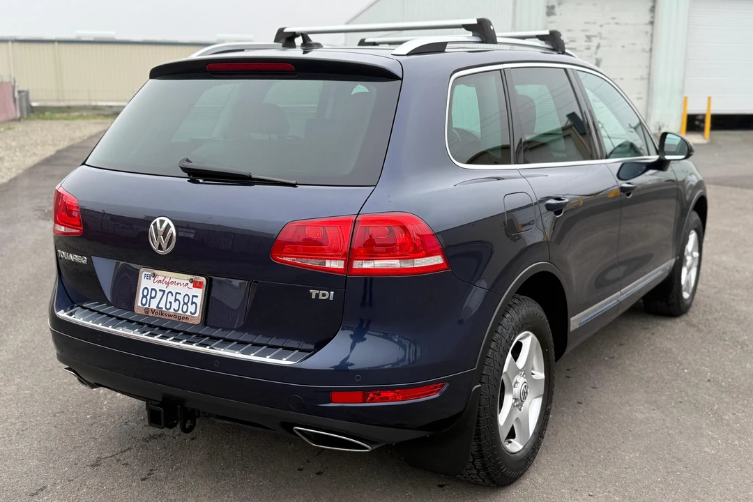 2011 Volkswagen Touareg - Image 4 of 31