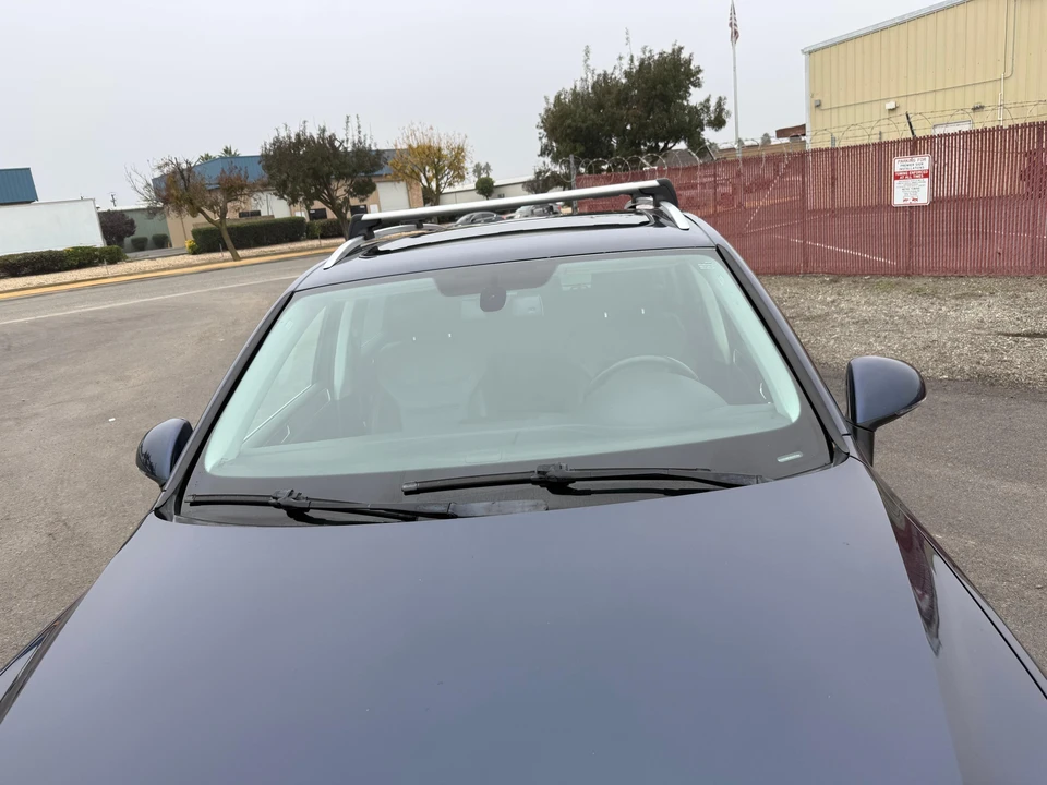 2011 Volkswagen Touareg - Image 12 of 31