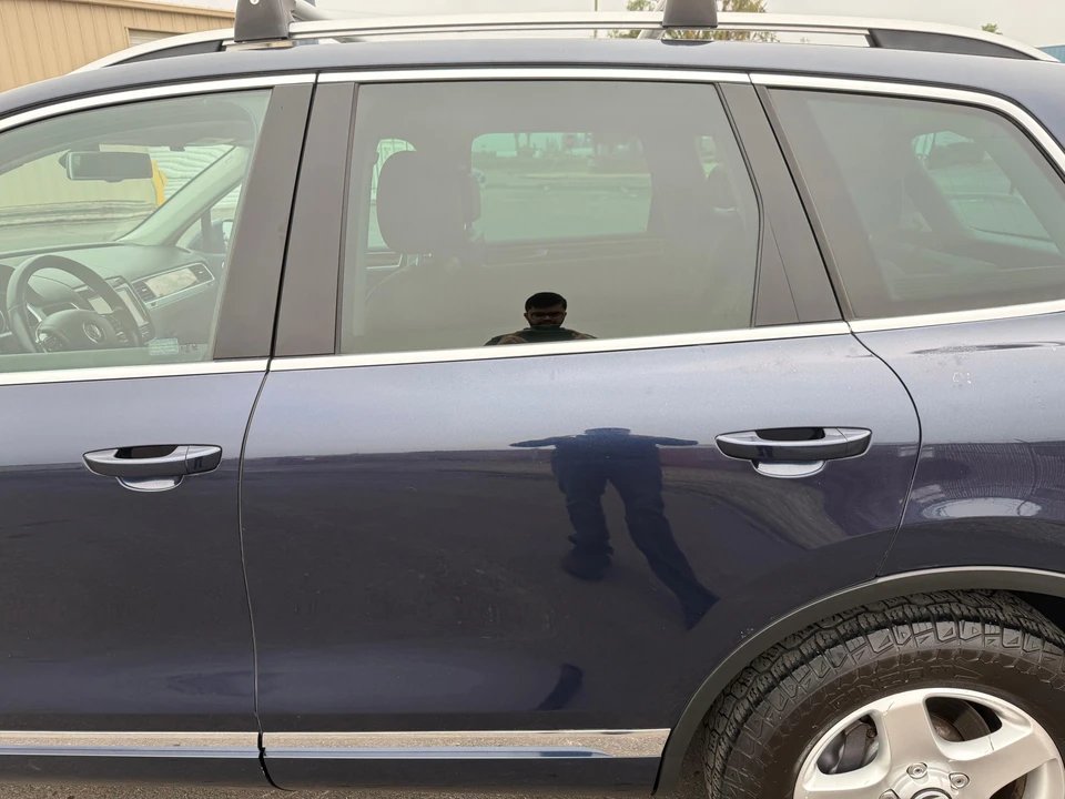 2011 Volkswagen Touareg - Image 23 of 31
