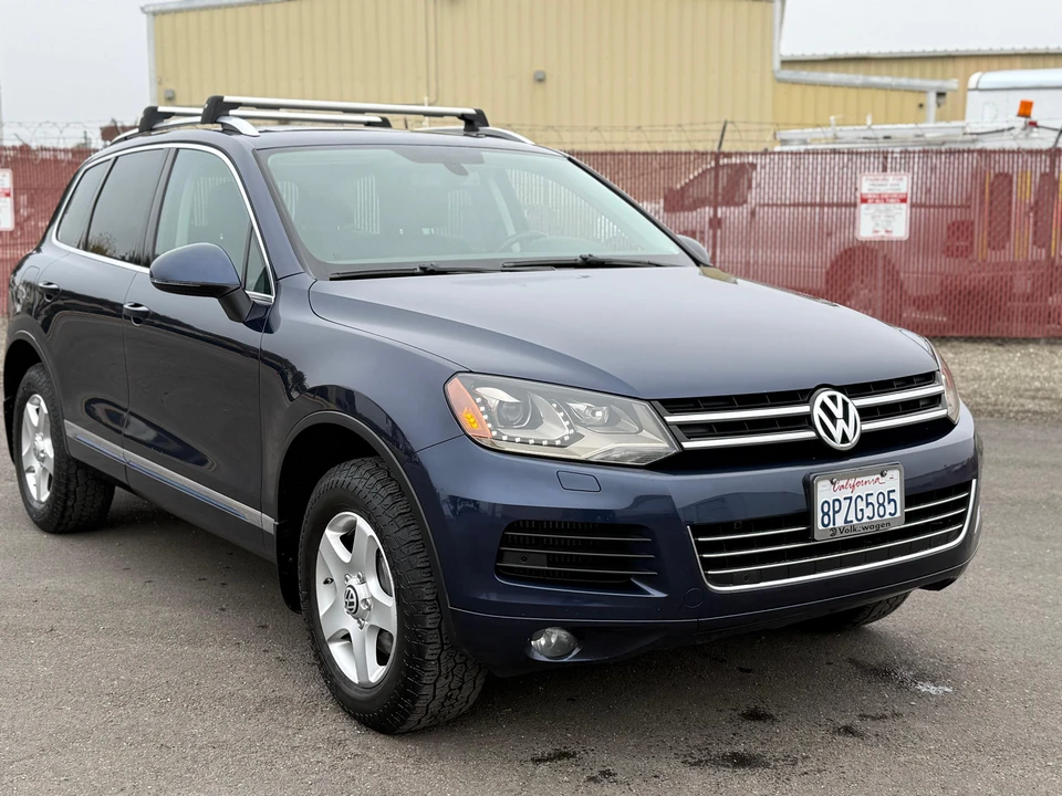 2011 Volkswagen Touareg - Image 9 of 31