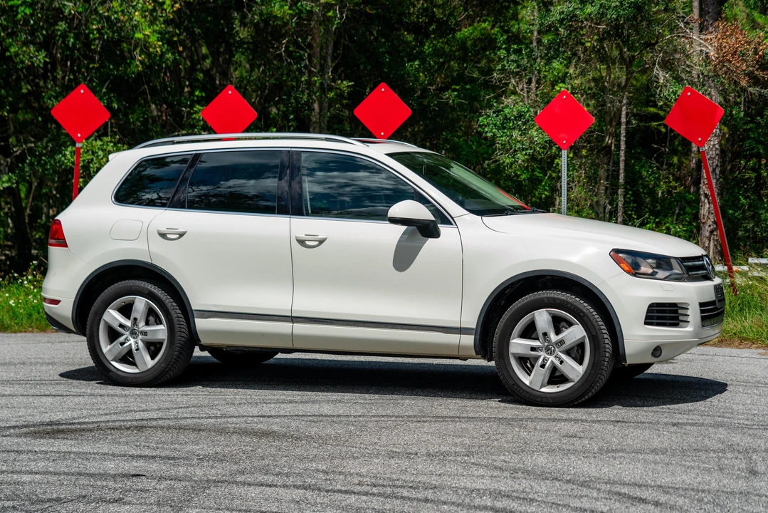 2011 Volkswagen Touareg - Image 18 of 31