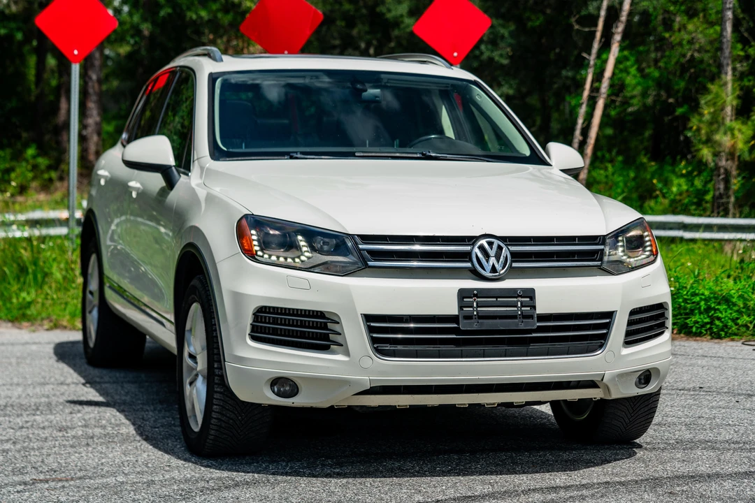2011 Volkswagen Touareg - Image 24 of 31