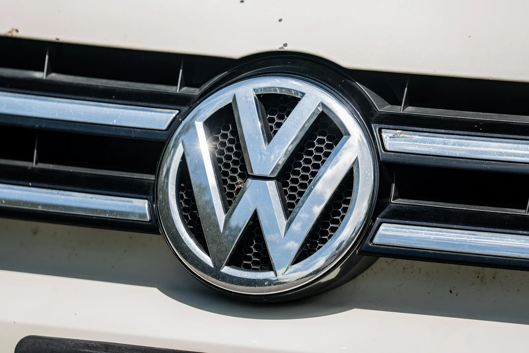 2011 Volkswagen Touareg - Image 27 of 31