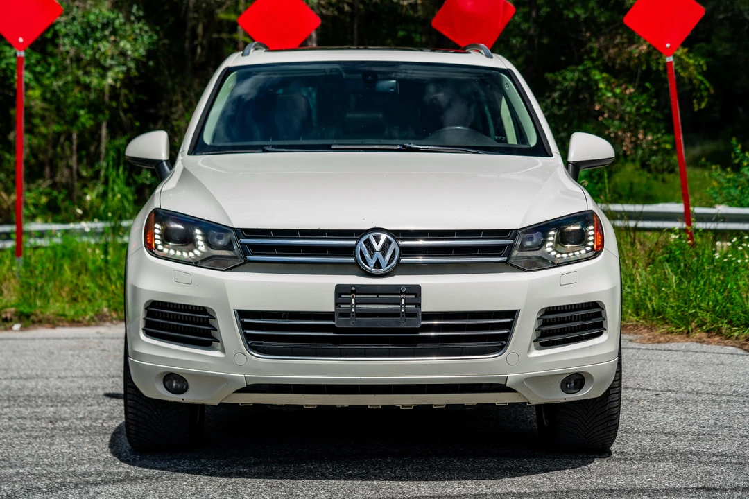 2011 Volkswagen Touareg - Image 6 of 31