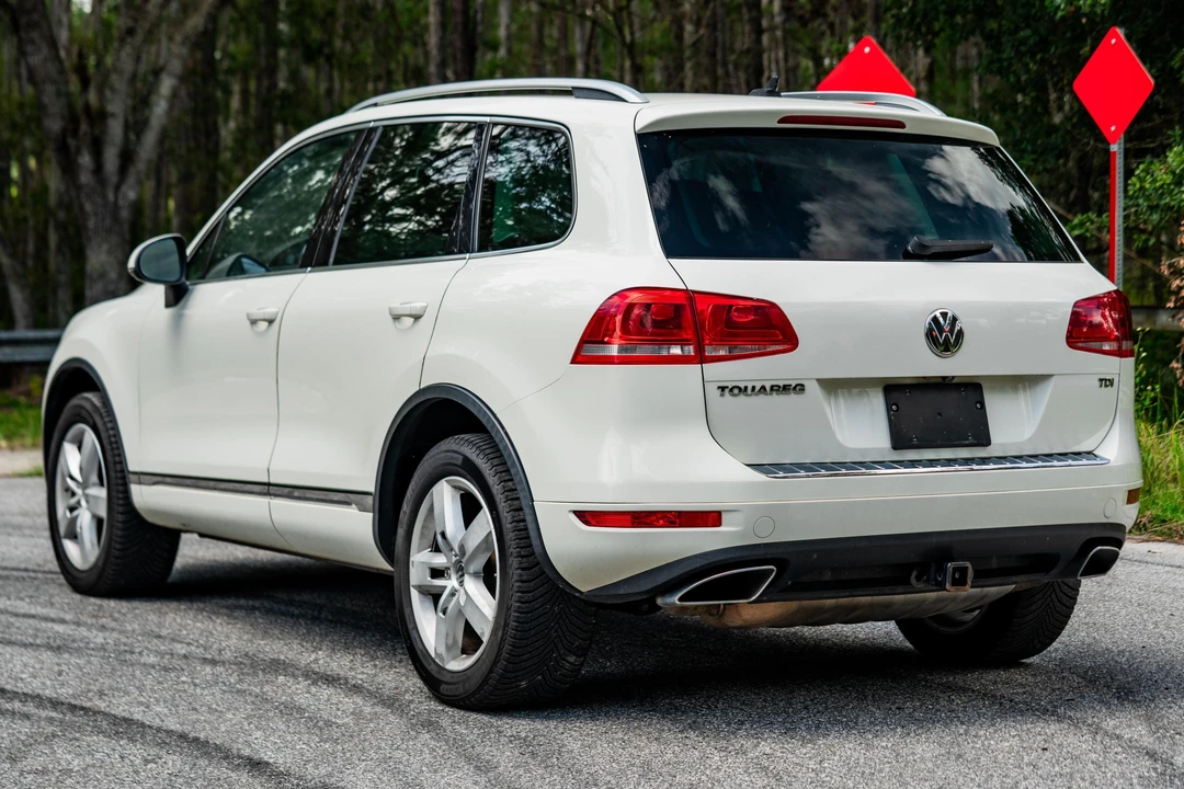 2011 Volkswagen Touareg - Image 4 of 31