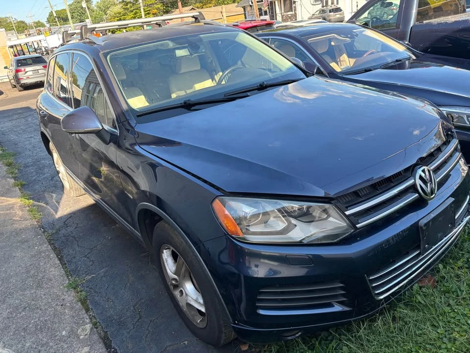 2011 Volkswagen Touareg - Image 3 of 3