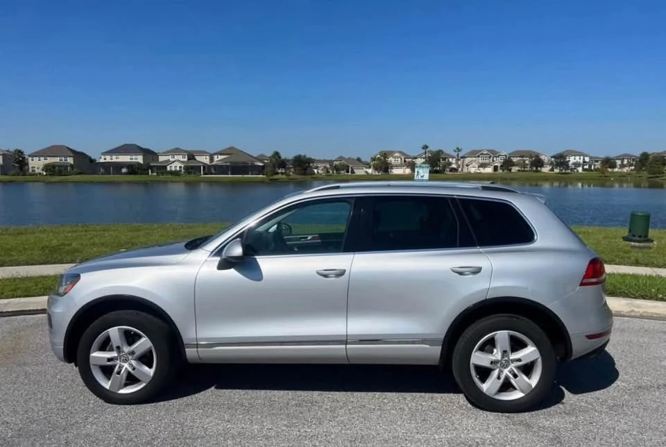 2011 Volkswagen Touareg - Image 6 of 15