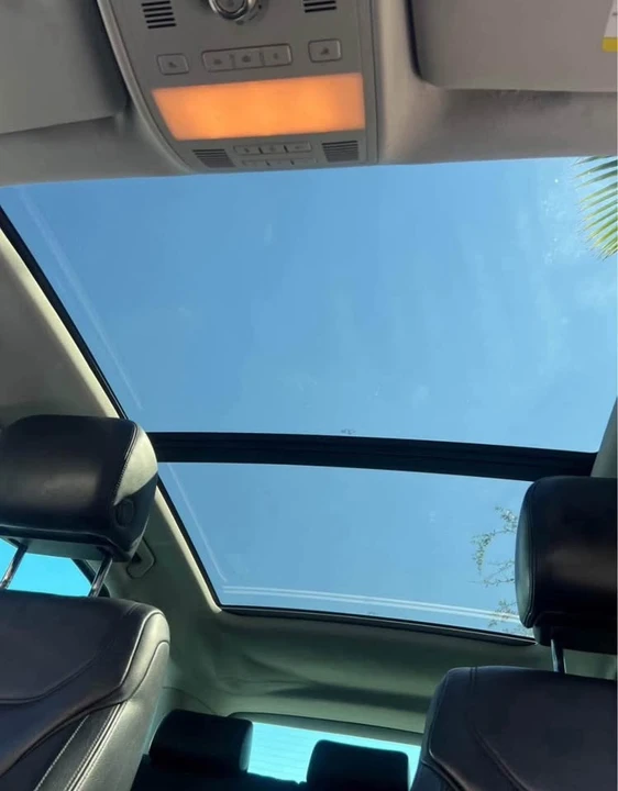2011 Volkswagen Touareg - Image 15 of 15