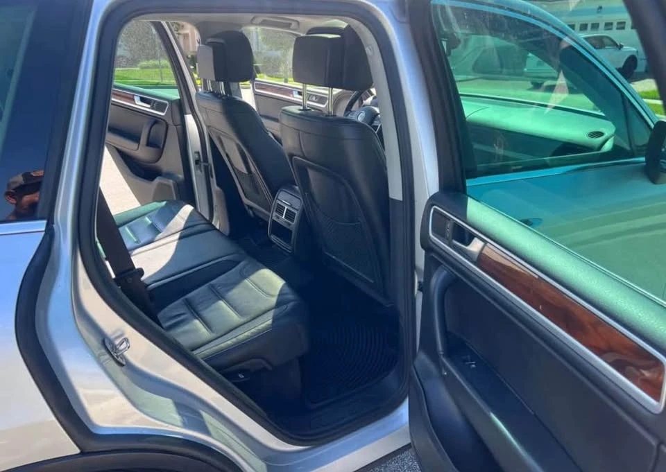 2011 Volkswagen Touareg - Image 11 of 15