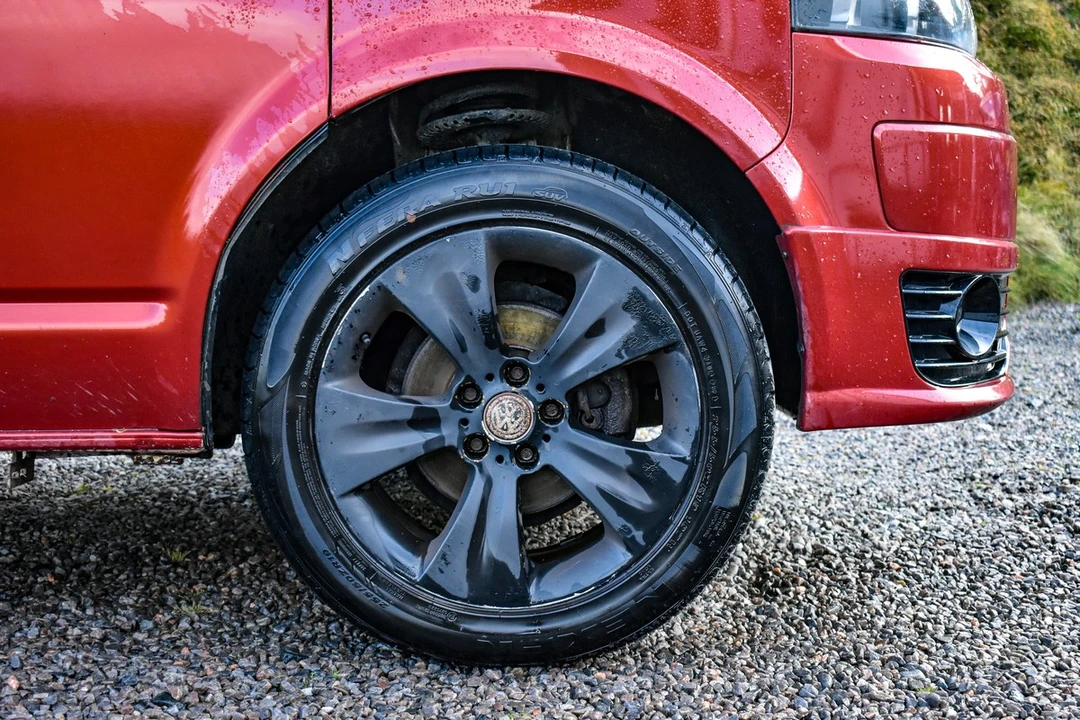 2011 Volkswagen EuroVan - Image 21 of 30