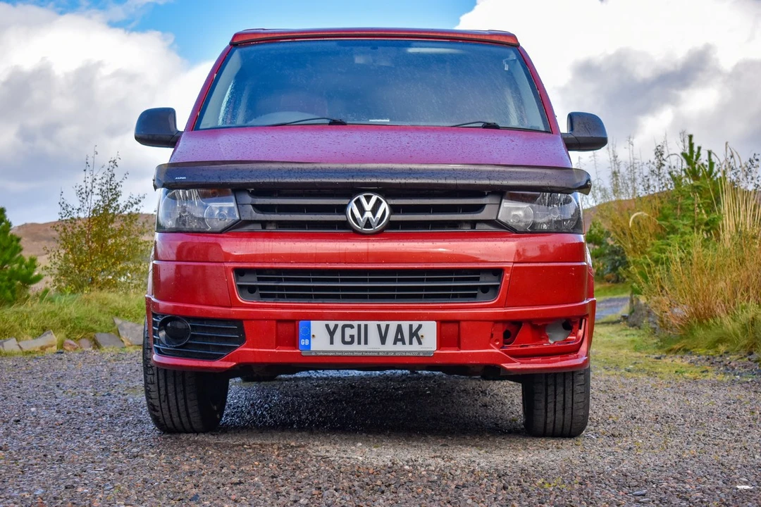 2011 Volkswagen EuroVan - Image 2 of 30