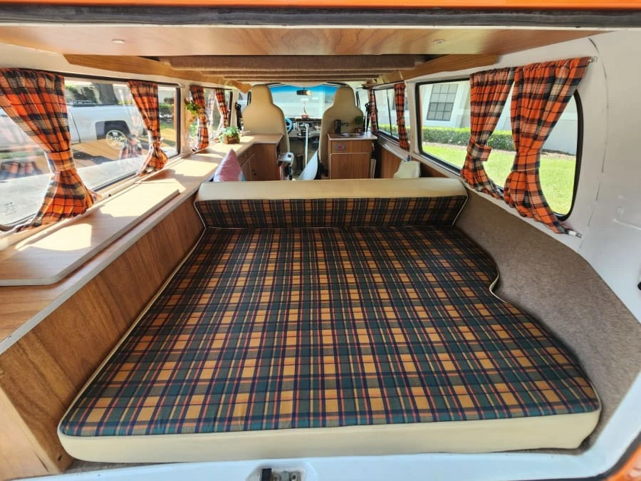 2011 Volkswagen Bay-Window Camper - Image 25 of 31