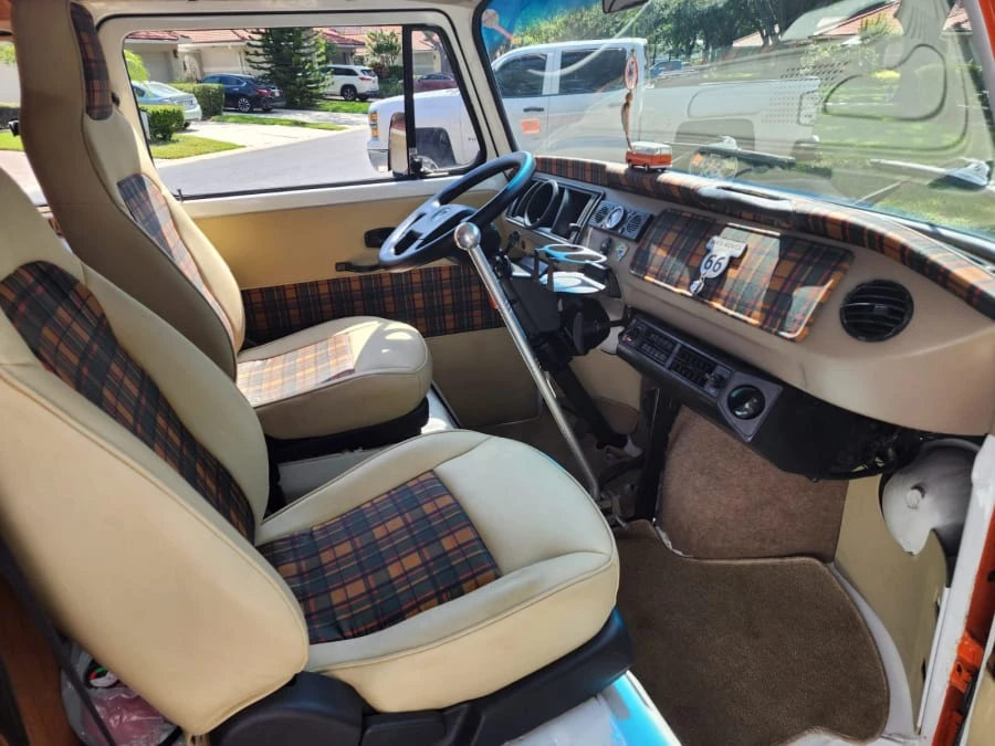 2011 Volkswagen Bay-Window Camper - Image 19 of 31