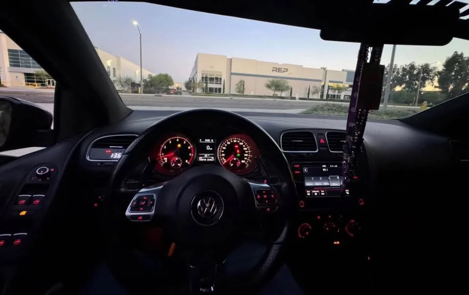 2011 Volkswagen GTI Mk6 - Image 6 of 9