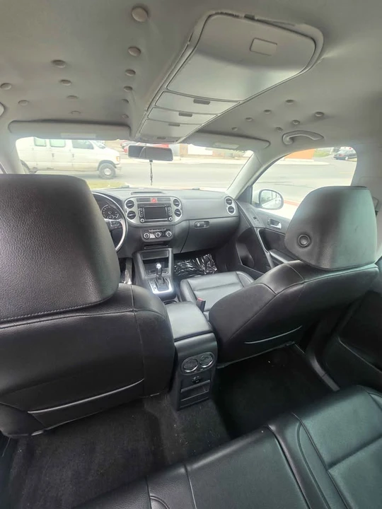 2011 Volkswagen Tiguan - Image 12 of 13